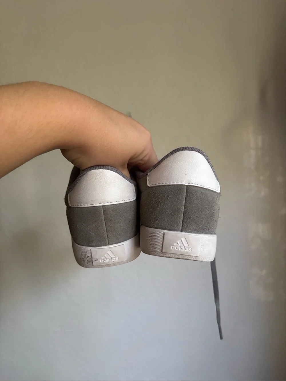 adidas Gray Suede boy’s Sneakers with White Stripes